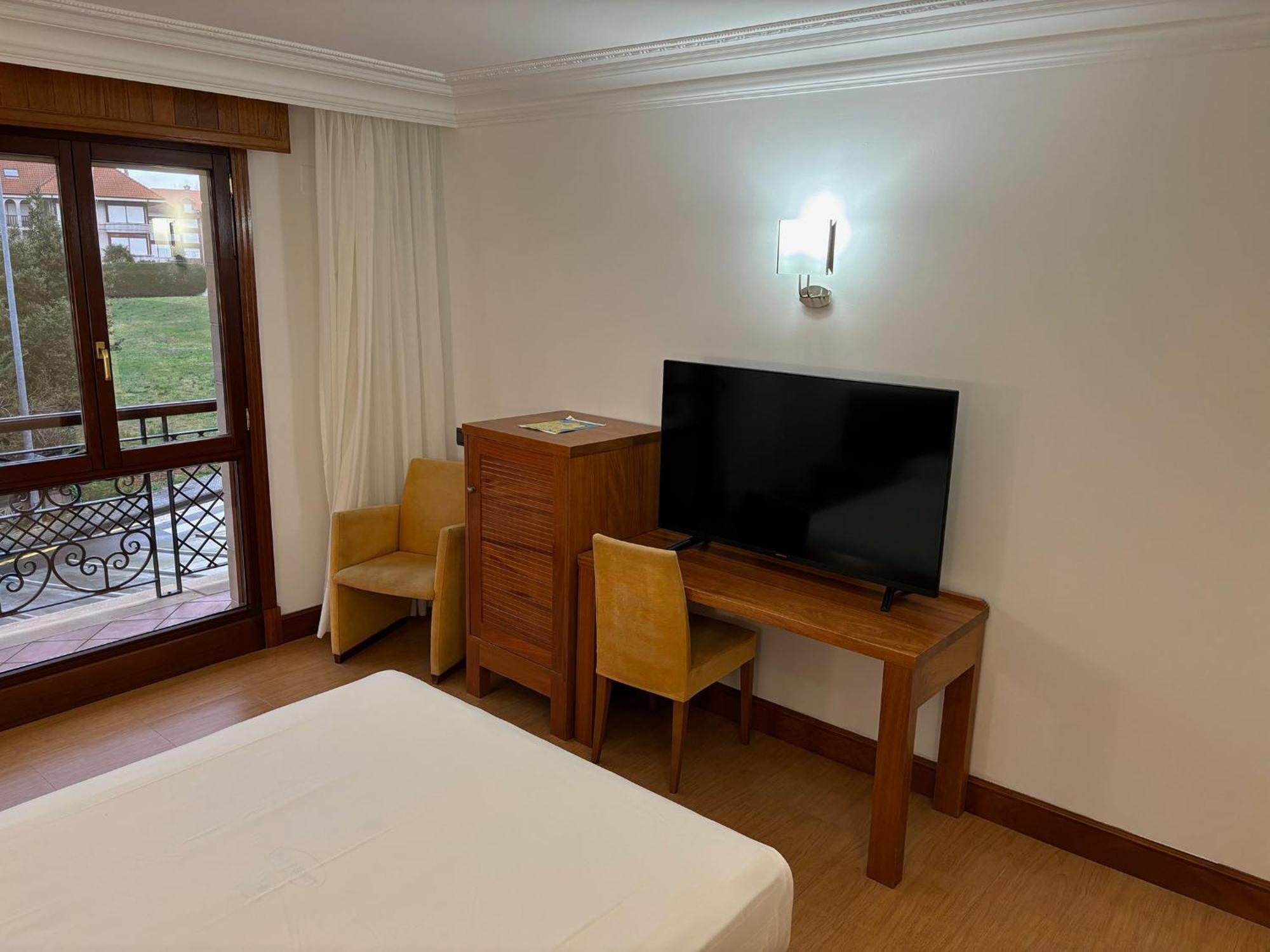 Gran Hotel Liber & Spa Playa Golf Noja Exteriér fotografie