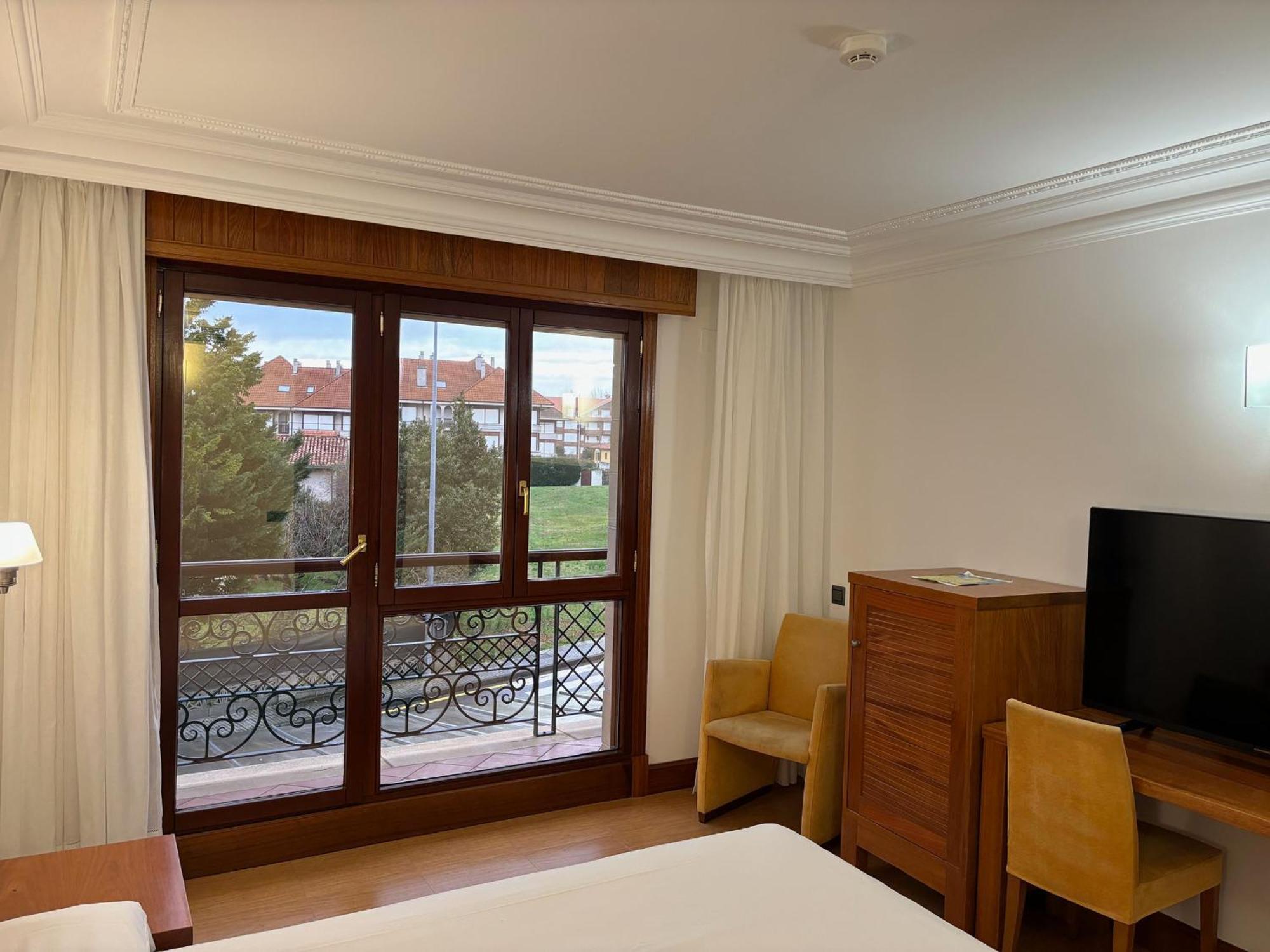 Gran Hotel Liber & Spa Playa Golf Noja Exteriér fotografie